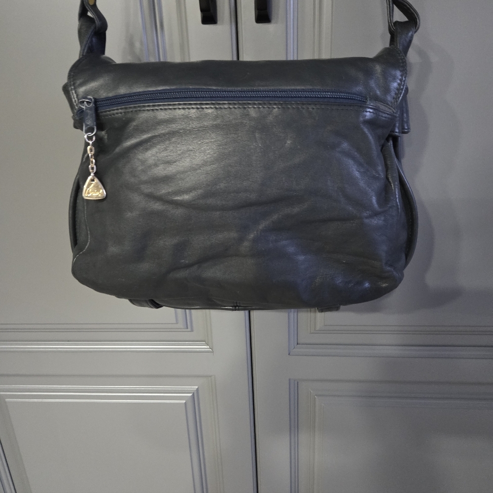 Brio Black Leather Crossbody Bag Adj Strap 90s